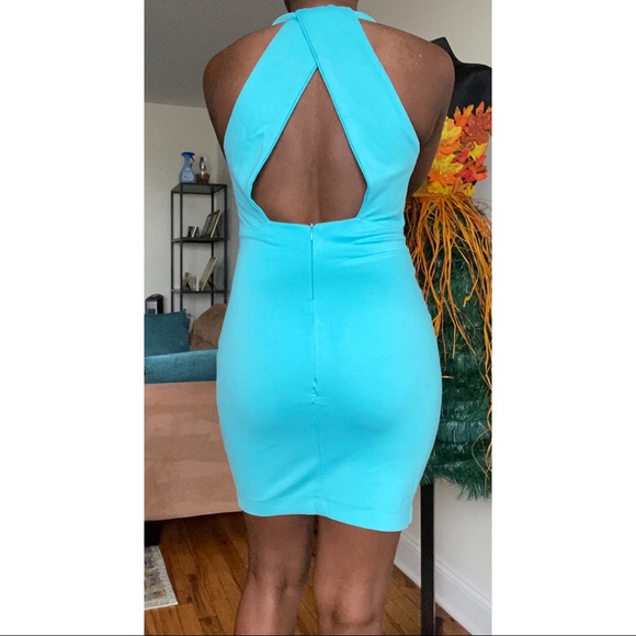 Cross back dress - Picture 2 of 5